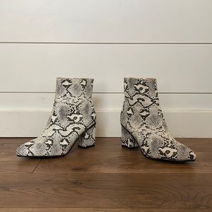 Did someone say snakeskin boots?!